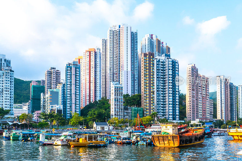 香港仔湾海港的日落景致。阿伯丁