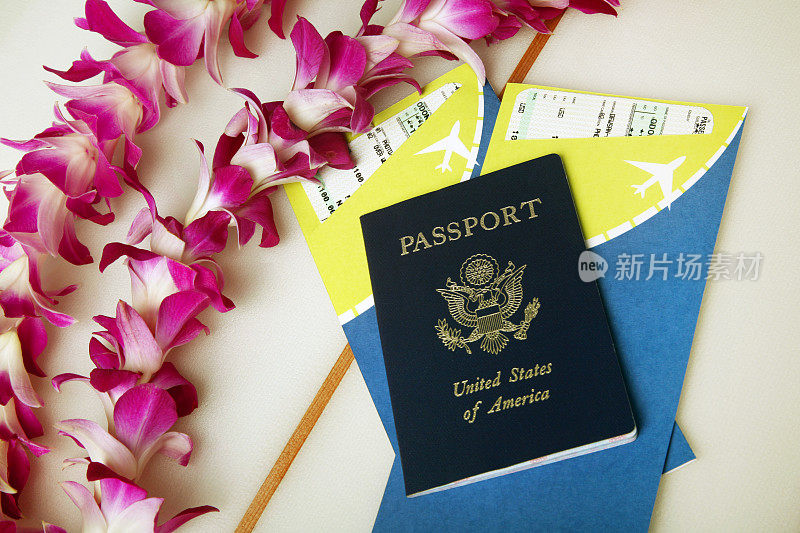 带护照和机票去热带度假