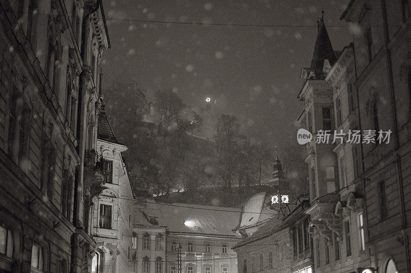 冬天下雪的夜晚，欧洲