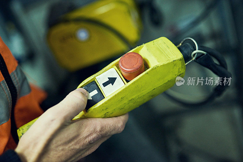 不祥的红色按钮