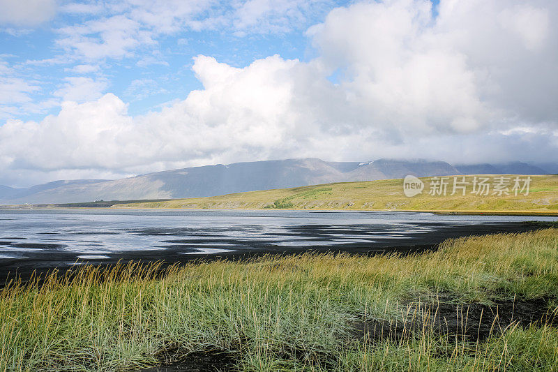 冰岛东北部的冰岛海岸线