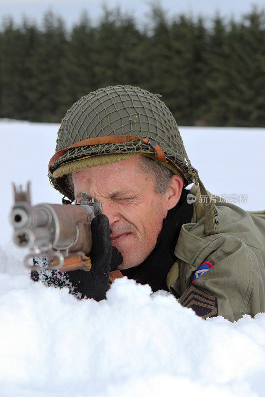WW2狙击手。