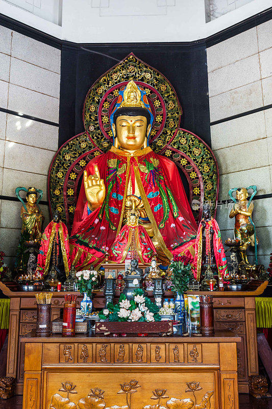 印度尼西亚三宝垄一座寺庙里的佛像