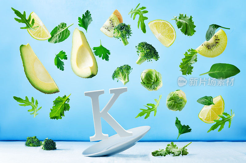 富含维生素k的飞行食物。绿色蔬菜
