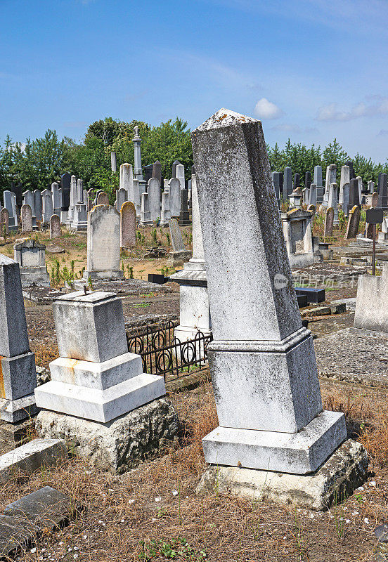 犹太人墓地里的墓碑
