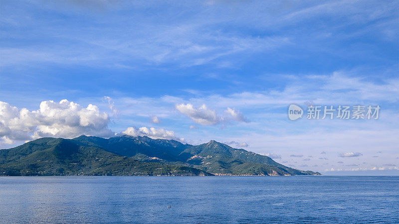 北海岸的厄尔巴岛(意大利托斯卡纳群岛)