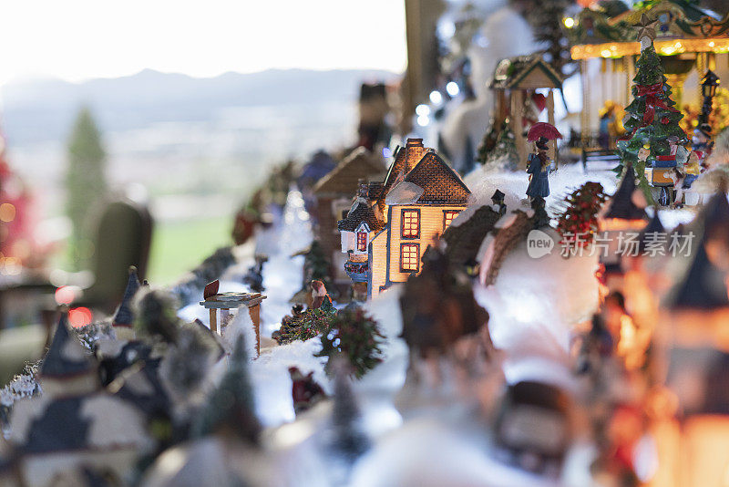 圣诞节装饰的一个房子的客厅