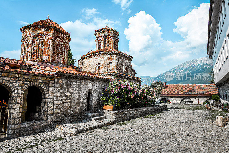 马其顿奥赫里德中世纪圣瑙姆修道院内的庭院