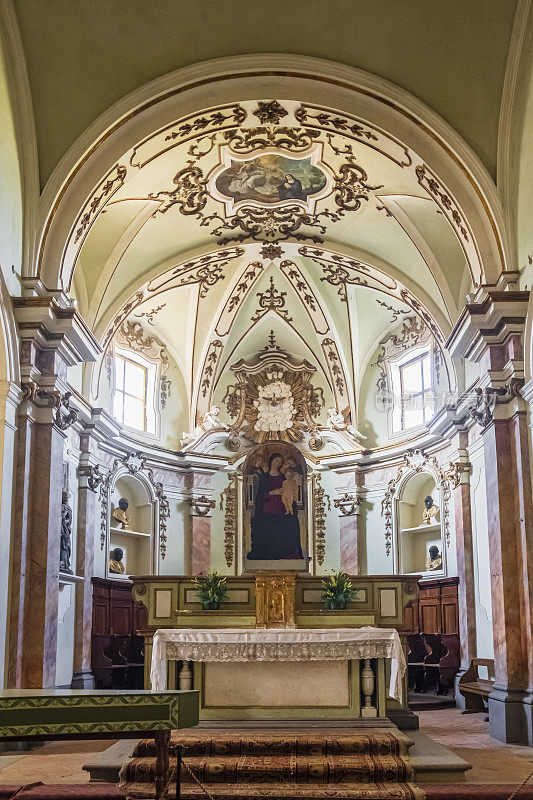 圣阿戈斯蒂诺教堂位于托斯卡纳