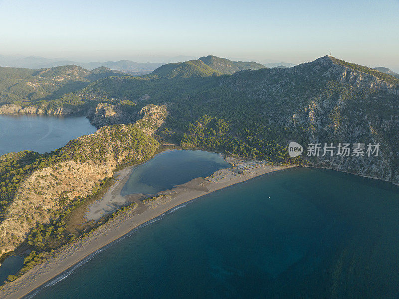 大梁三角洲和伊图祖海滩鸟瞰图