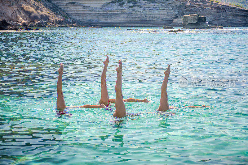 艺术游泳在地中海-马略卡岛，巴利阿里群岛