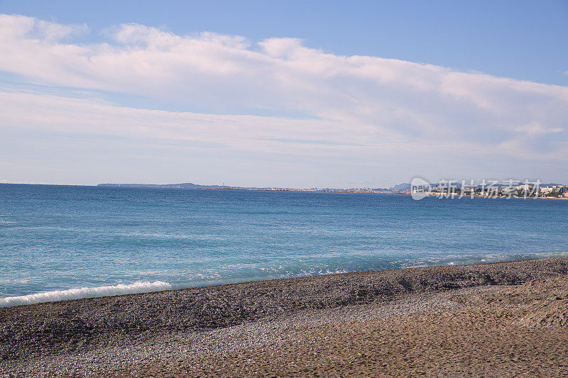 美丽的蓝绿色海水在地中海尼斯，法国里维埃拉，法国。