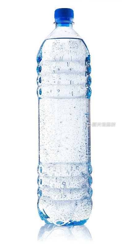 塑料瓶里的碳酸水