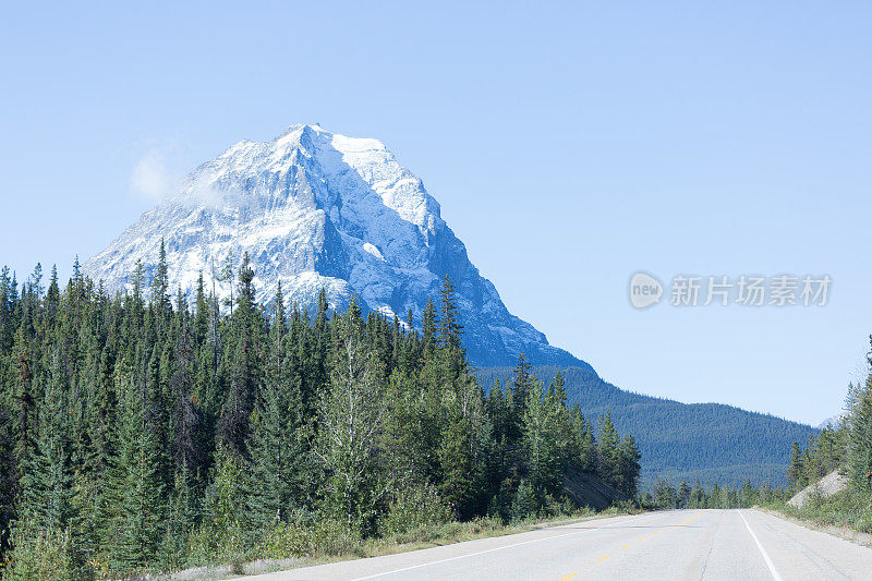 加拿大落基山脉公路风景