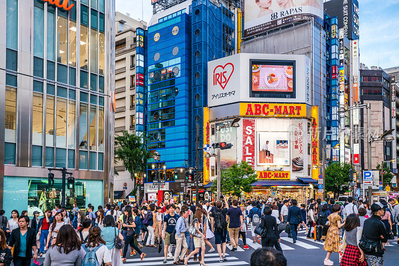 日本东京新宿购物区