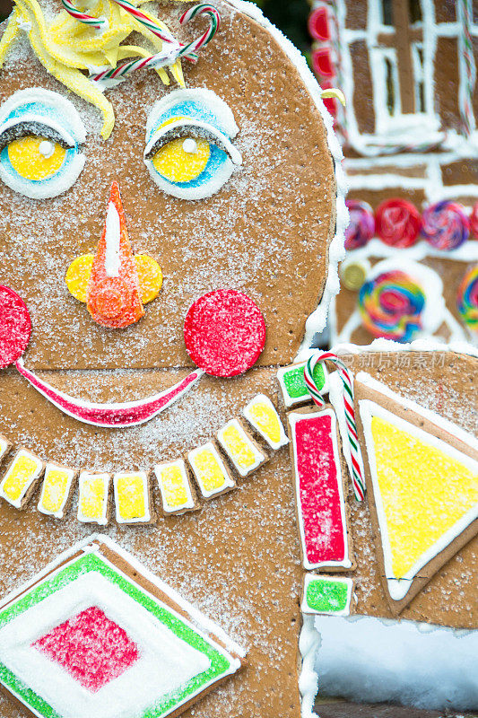 姜饼屋和姜饼人-一个圣诞村的装饰