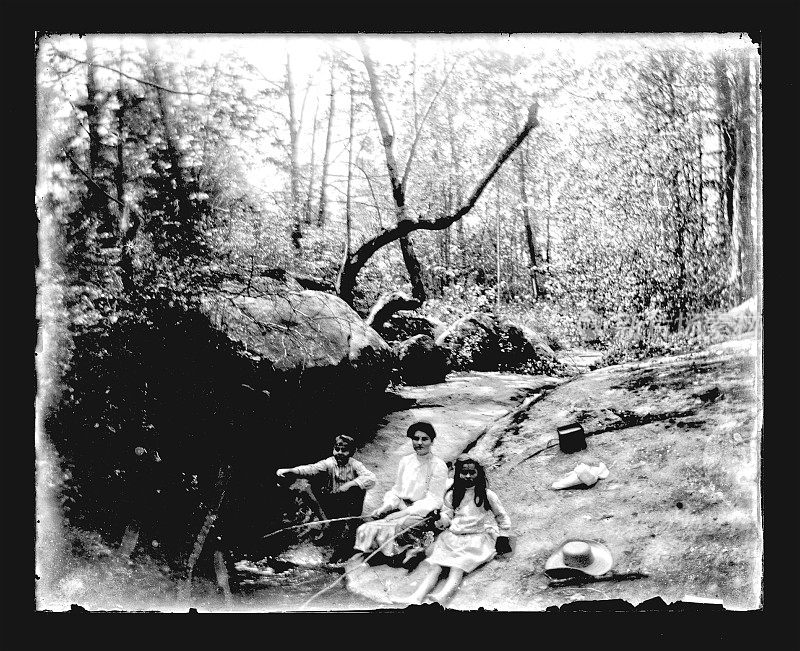 溪中垂钓，约1890年