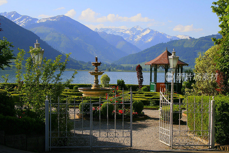 阿尔卑斯田园诗花园在阿尔卑斯湖，泰洛，奥地利