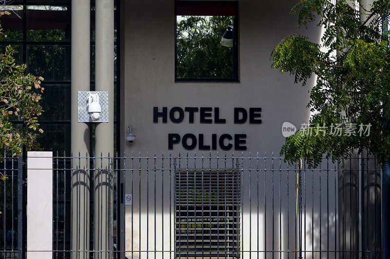 警察旅馆