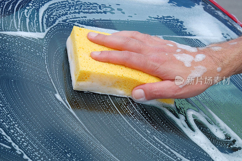 洗车——用手清洗车窗