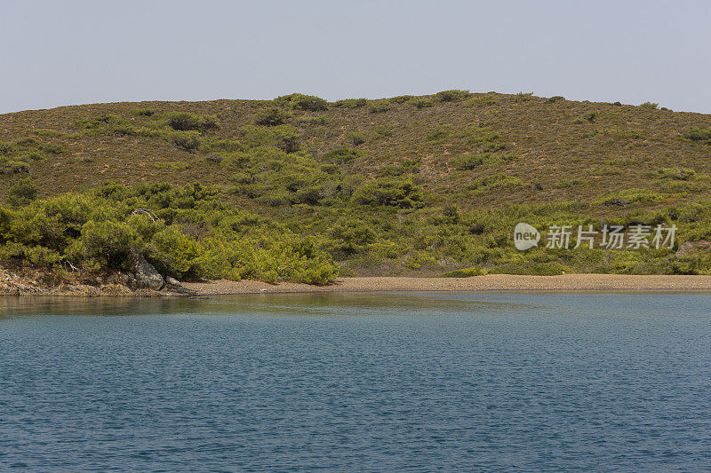 位于土耳其博德拉姆格拉附近的爱琴海戈科娃湾海岸