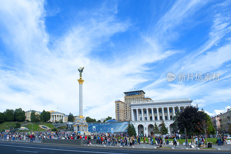 乌克兰基辅独立广场上的独立纪念碑