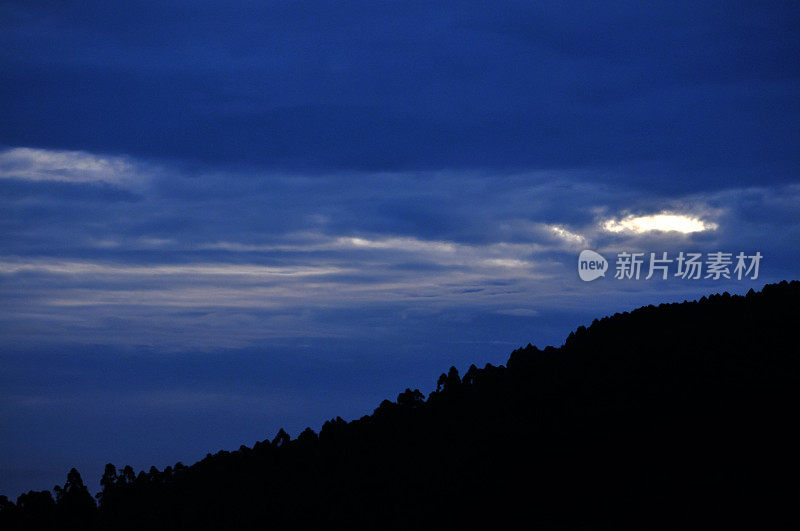 龙泉山日落