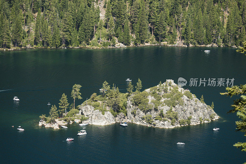 美国加利福尼亚州法内特岛的太浩湖翡翠湾船