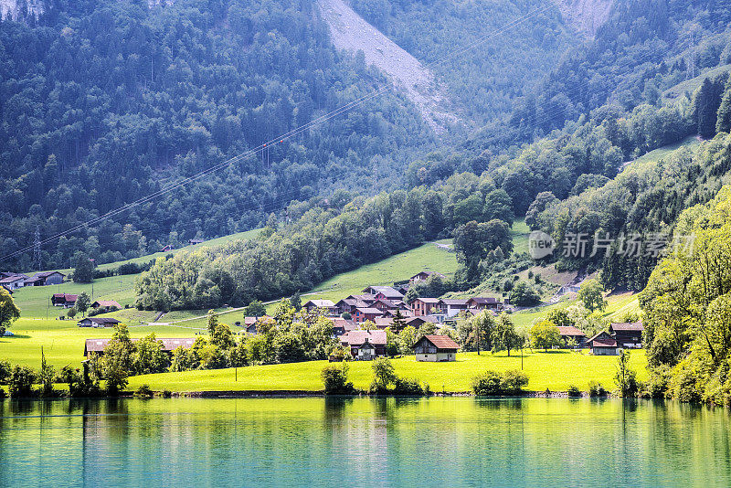 瑞士奥布瓦尔登的Lungern湖或Lungerersee山谷
