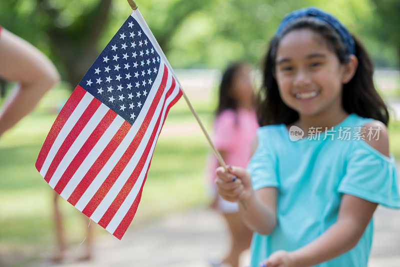 亚洲小学生对美国国旗的选择性关注