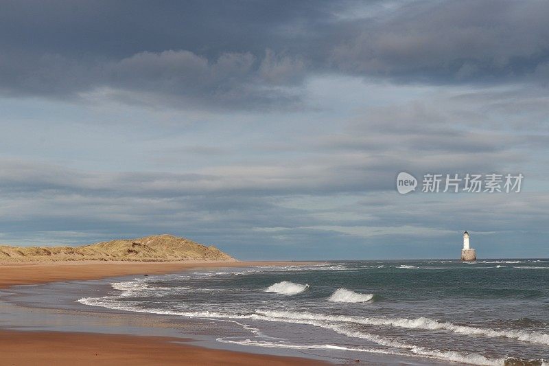 沙丘，大海和灯塔