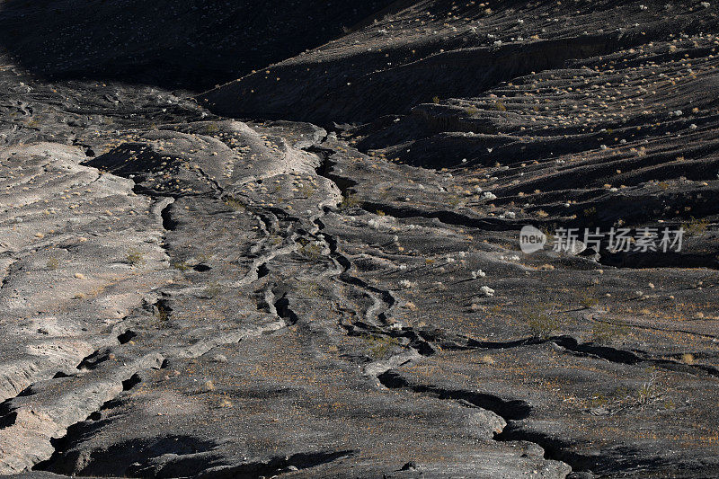 死亡谷的乌比比火山口