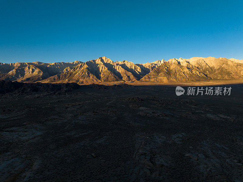 太阳从阿拉巴马山上升起的鸟瞰图