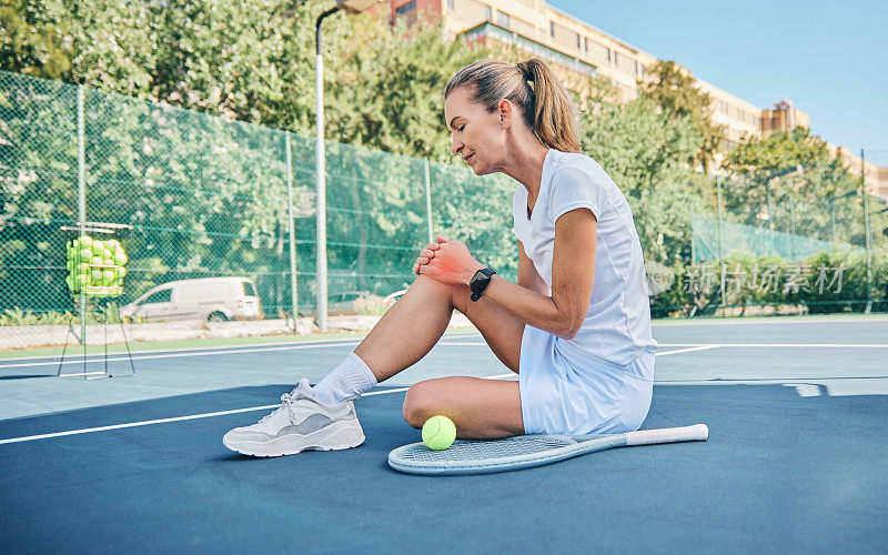 炎症，网球和女性运动后膝盖疼痛，训练事故和在球场上的比赛。健身，紧急和老年球员与腿部受伤，扭伤和骨折后的有氧运动