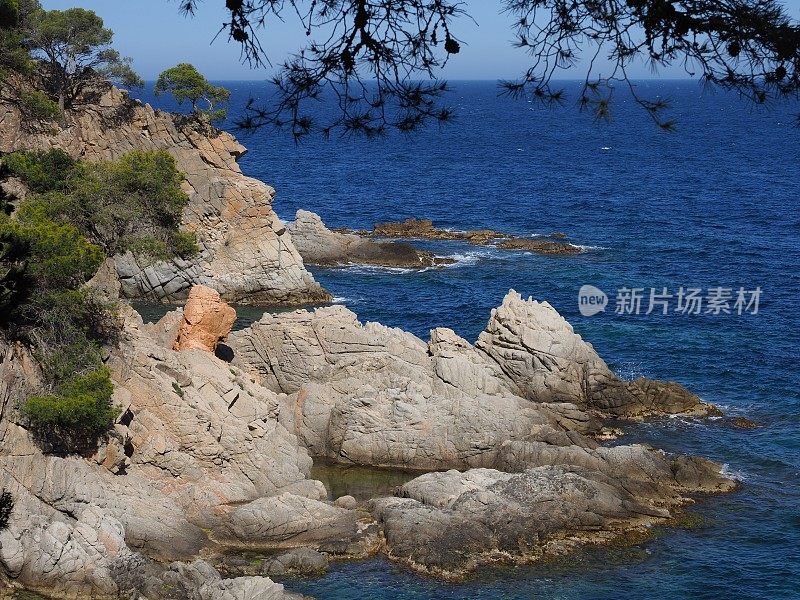 布拉瓦海岸的地中海海岸线