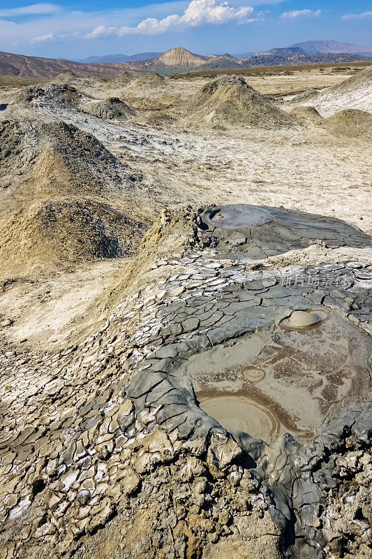 阿塞拜疆戈布斯坦泥火山