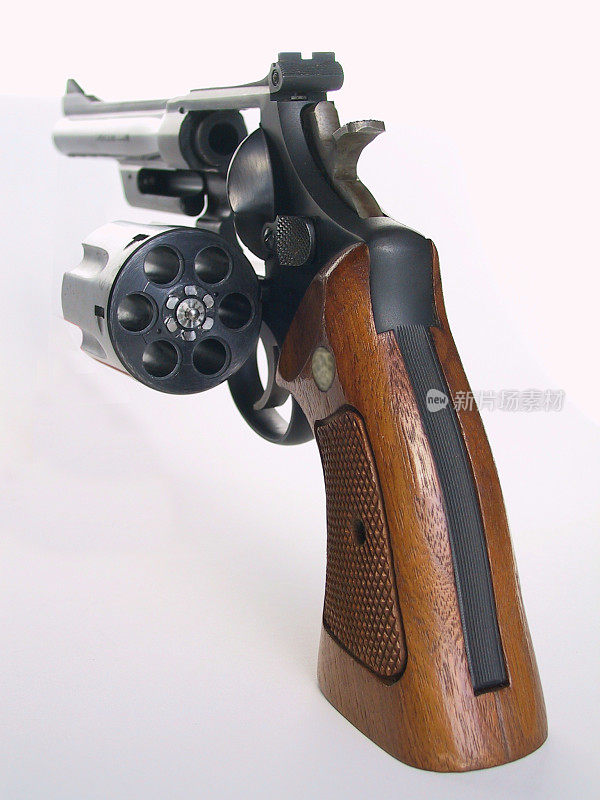 克林特·伊斯特伍德的枪，357马格南手枪