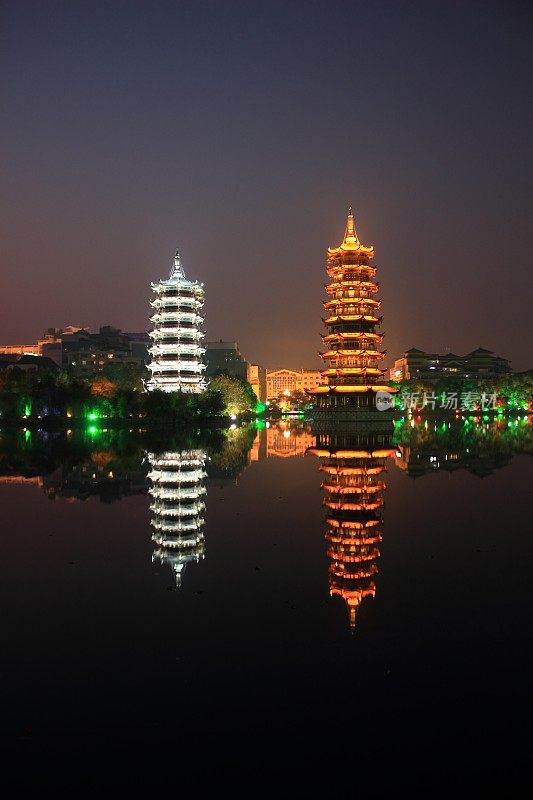 中国桂林，日月塔