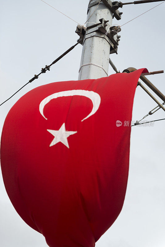 伊斯坦布尔出租车广场上的土耳其国旗