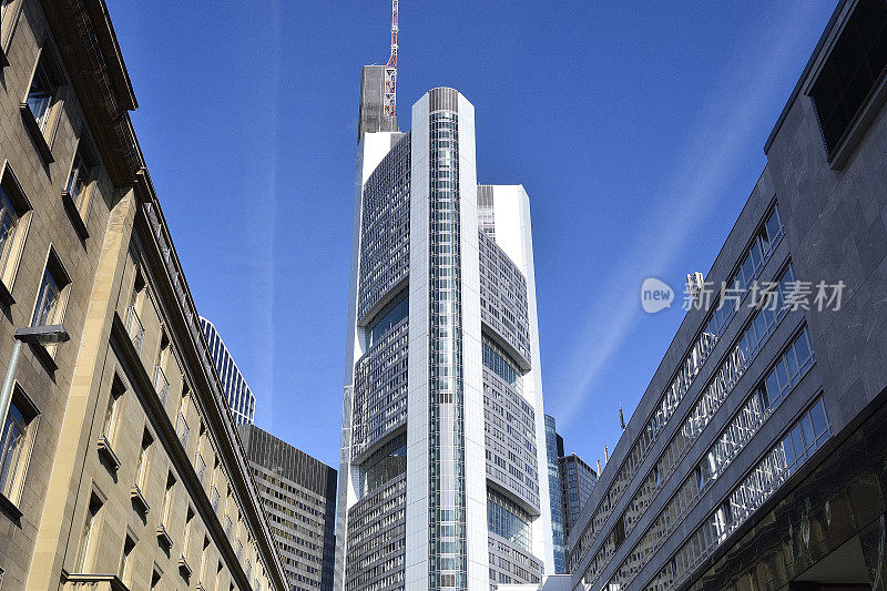 现代办公大楼-德国商业银行在法兰克福
