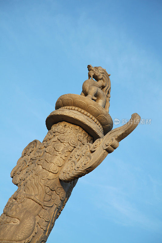 天安门广场的龙狮柱
