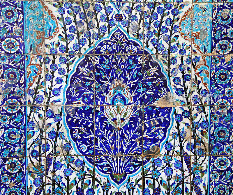 蓝色花瓷砖地板发现于以色列