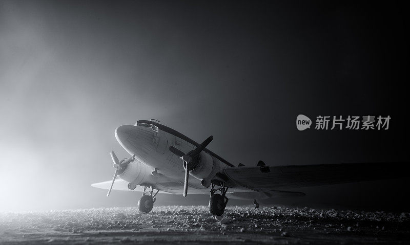 DC-3型号达科他的夜晚