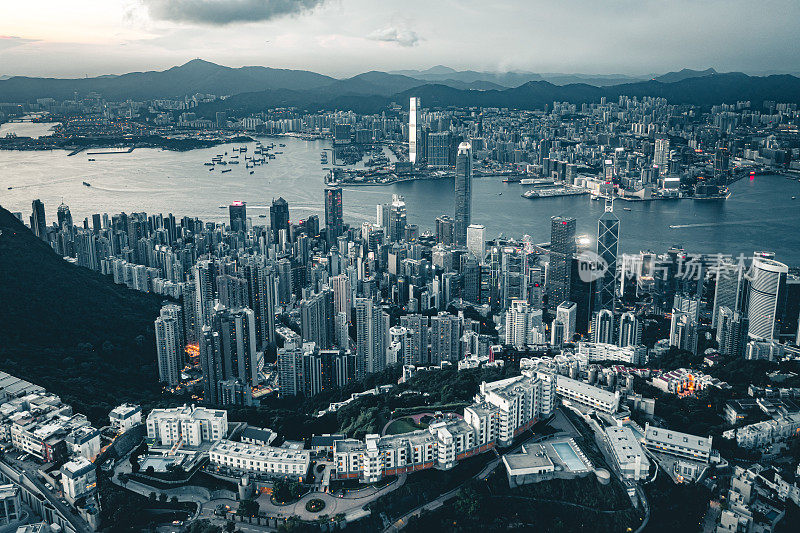 香港维多利亚港的城市景观