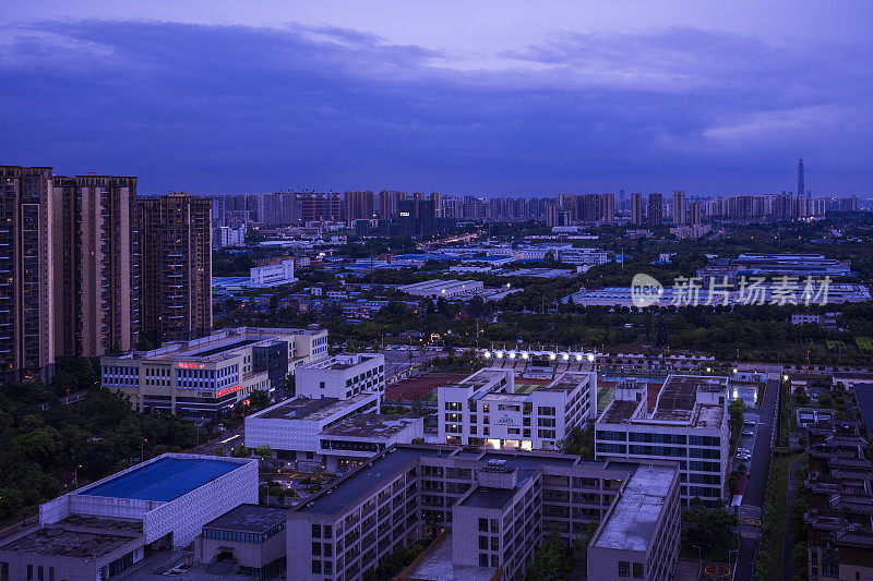 黄昏的城市