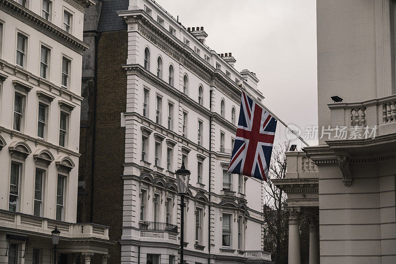 在南肯辛顿的一栋大楼里挂着英国国旗