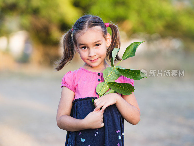 《儿童女孩的情感画像》