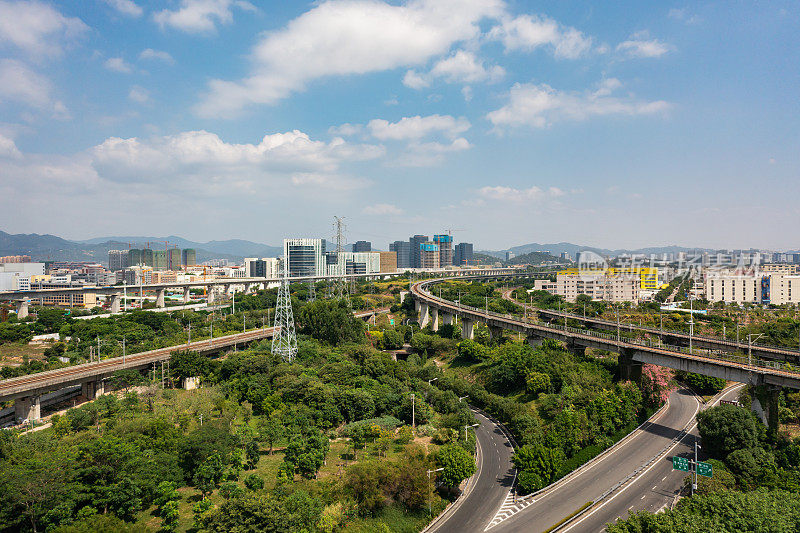 现代城市铁路交点的航拍