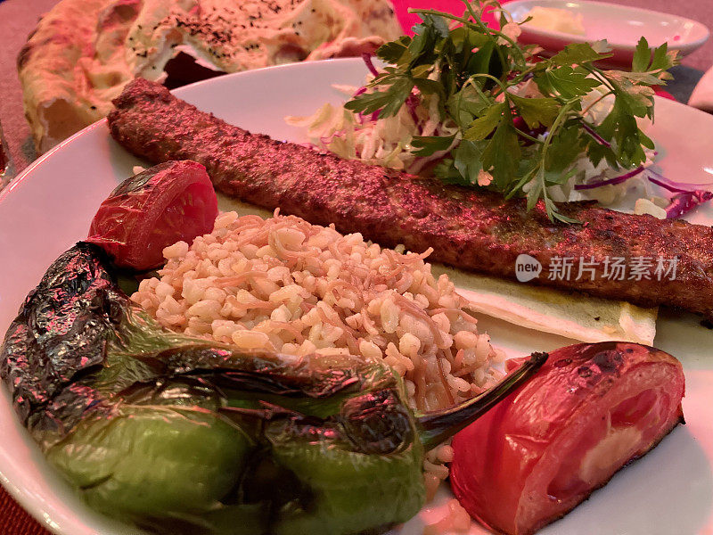 火鸡——食物——阿达纳烤肉串