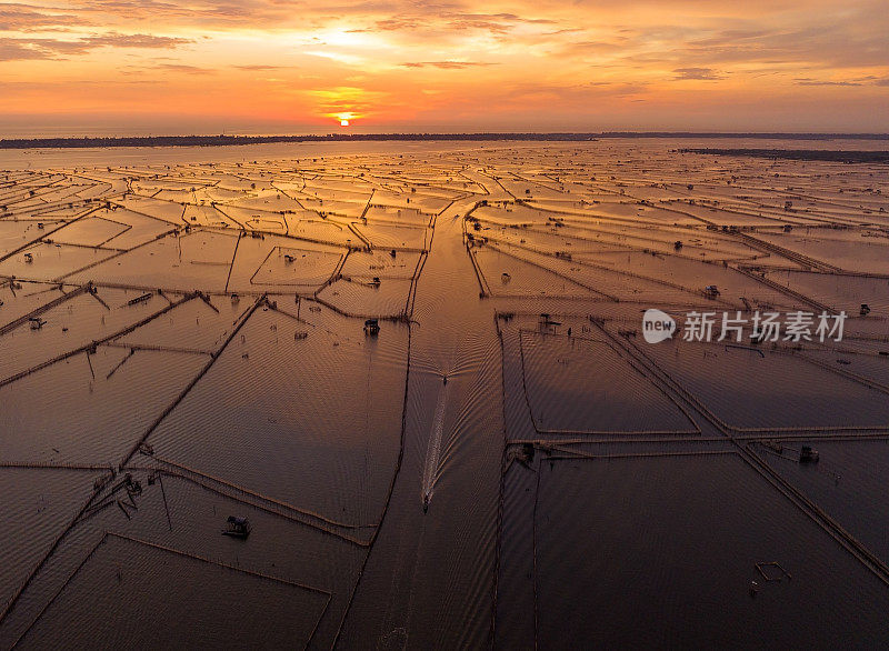 顺化省潭江泻湖系统的Chuon泻湖上的日出